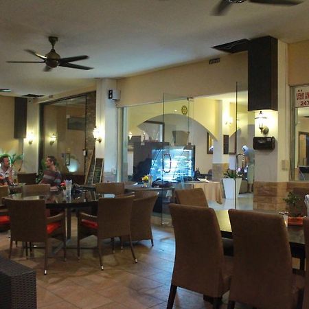 Le Parrots-Inn Jomtien pláž Exteriér fotografie